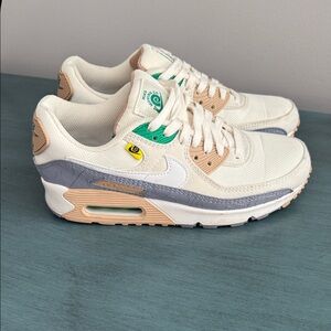 Nike Air Max Stylish Cream and Lilac Sneakers